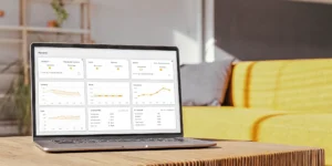 Tour operator managing multi-channel distribution on a software platform dashboard